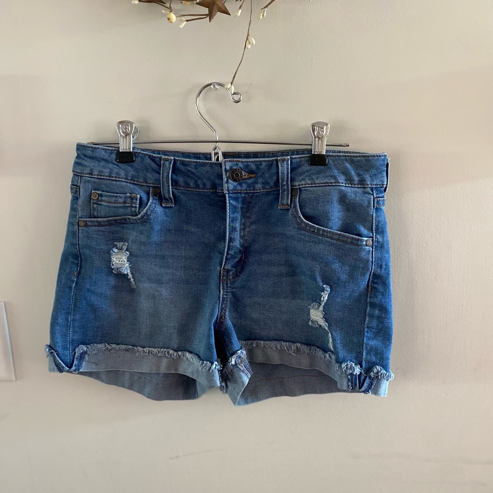 Celebrity Pink shorts